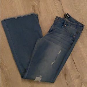 Wide leg distressed blue jeans size 13/31